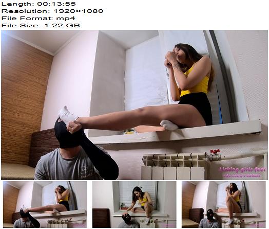  LICKING GIRLS FEET  ALISA  Time for humiliation  Dominates me and human ashtray  preview