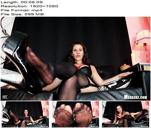 Princess Meggerz  Pretty Toes In Sheer Hose  Footworship preview