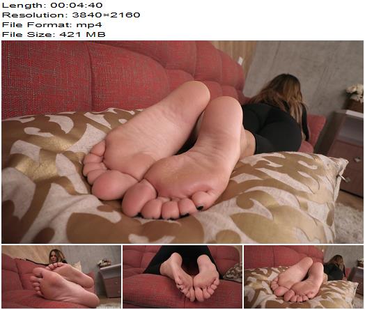 Noemis World  Francie  Go crazy when she covers your face with her soles  Fetish preview