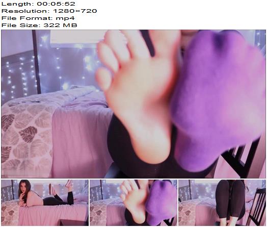 Queen Cyreen  POV College Brat Punishes you With Her Sweaty Feet  Humiliation preview
