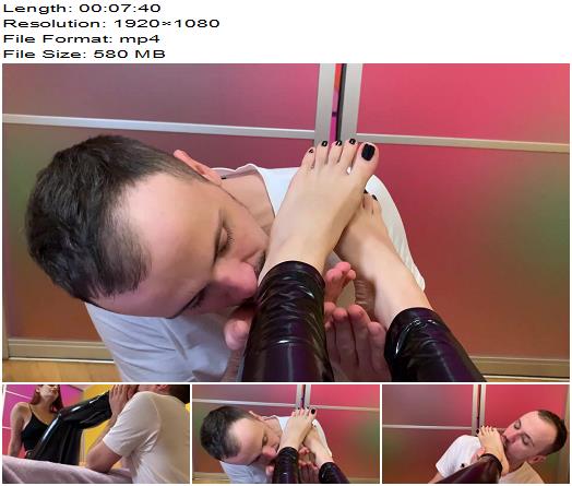 Young Mistress Sofi In Latex Leggings  Foot Fetish Bare Feet And Toes Sucking CloseUp  Foot Worship preview