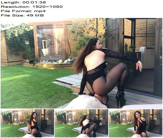 Gynarchy Goddess  Goddess Serena  Outdoor facesitting preview