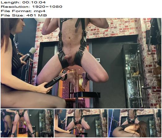 Gynarchy Goddess  Suspended and immobilised slave taking the full weight preview