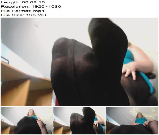Goddess Lisa Lux Pantyhose Feet Make You Drool preview