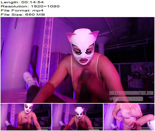 Mistress Veronica Vixen  Sucking Off King Louie preview