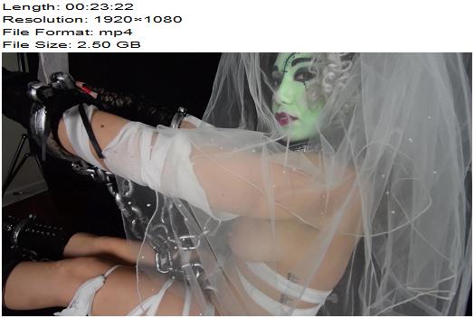 Little Puck  FREAKY GiRL BJ AND DILDO FUCKING preview