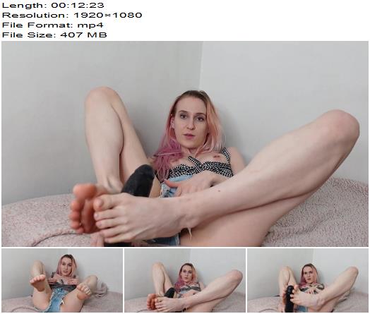 Sofie Skye  fun with your stepsister bbc foot job preview