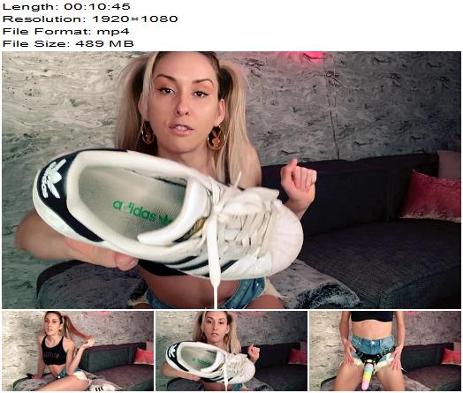 Supreme Mila BULLIED TO THE BOTTOM preview