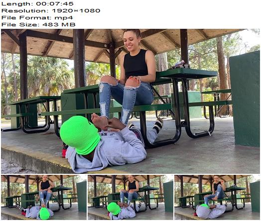 We Got The Feet Bonnies Public Foot Bitch preview