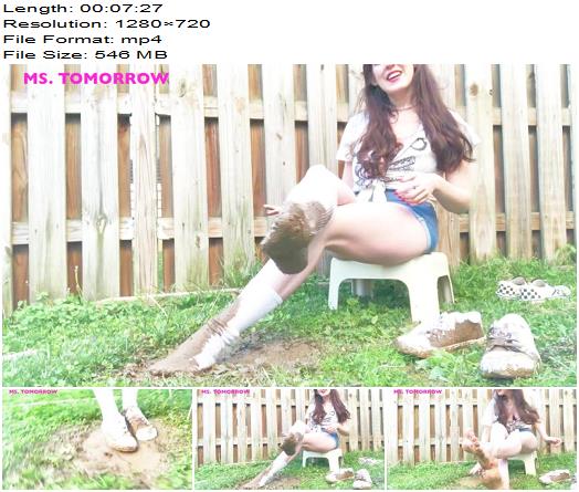 DommeTomorrow  MUDDY FOOT PIG preview