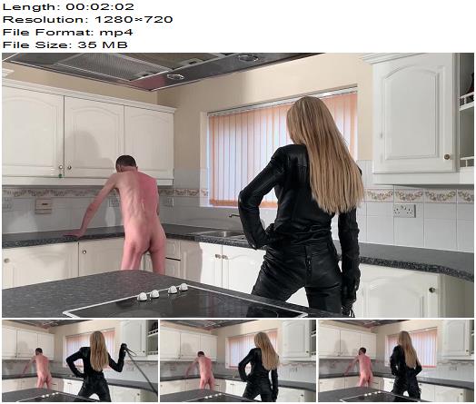 Lady Dark Angel UK Bull Whip Clip In Full Leathers From Todays Filming preview