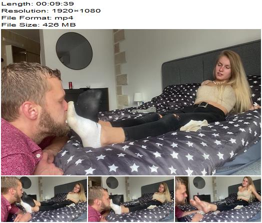 emmyfeetandsocks Hey Guys Sorry I Had Some Troubles Sadly preview