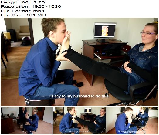 Czech Soles  Employee with sexy feet being inspected preview