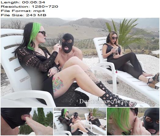 Dominaciony Fetichismo  Ashtray slave for Ghalia and Elena preview