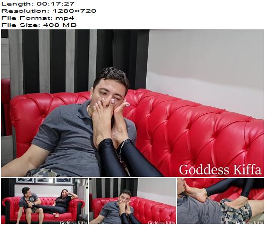 Kiffa Feet  Goddess Kiffa and Mr Pine  Kiffa dates a foot fetish perv and he came on her feet instead of fucking her preview