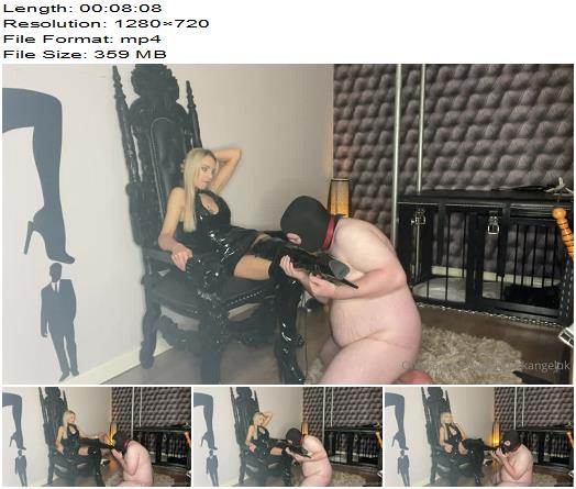 Lady Dark Angel UK  Good Puppy Session Clip preview