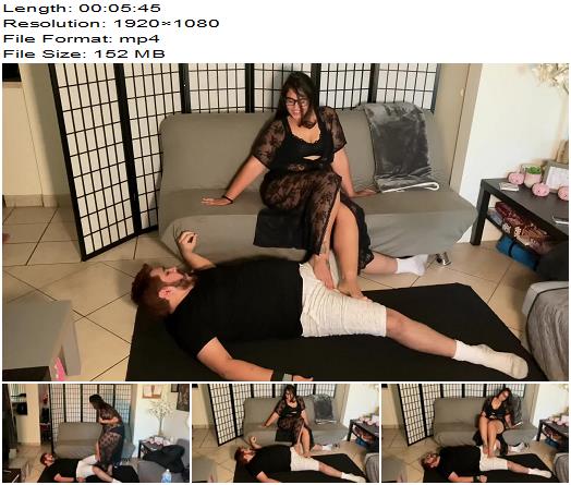 BeastsCage  Nadias Sensual Kicking And Rubbing preview