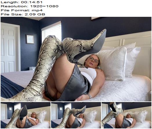 Lauran Vickers  Dom Step Sister Makes You Lick Her Boots preview