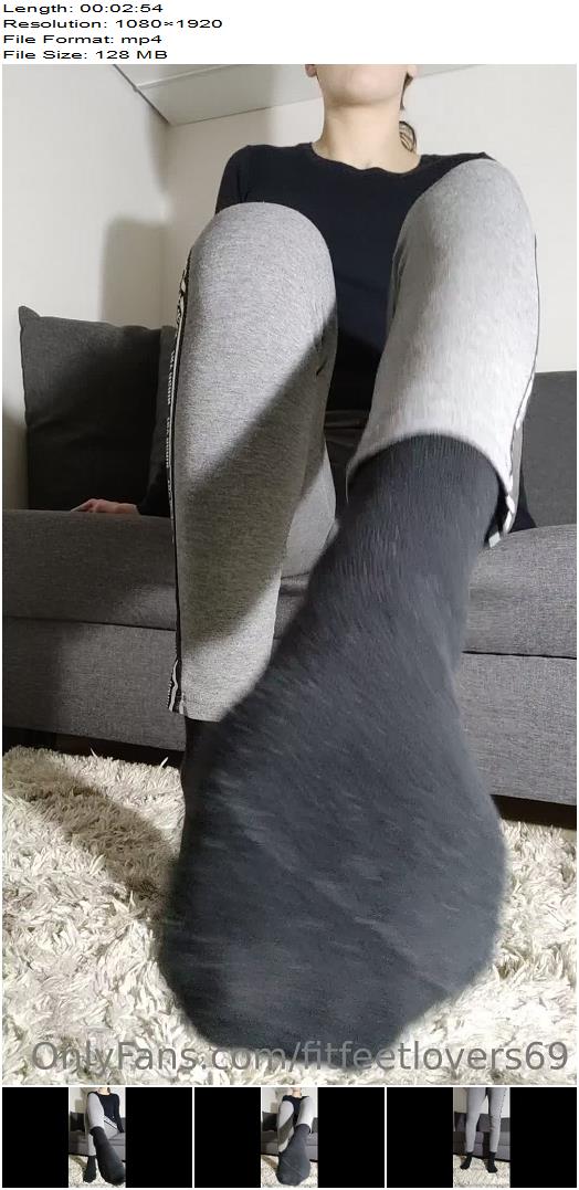 Fitfeetlovers 69 06 11 2022 2669681621 This Time Feet In Socks preview