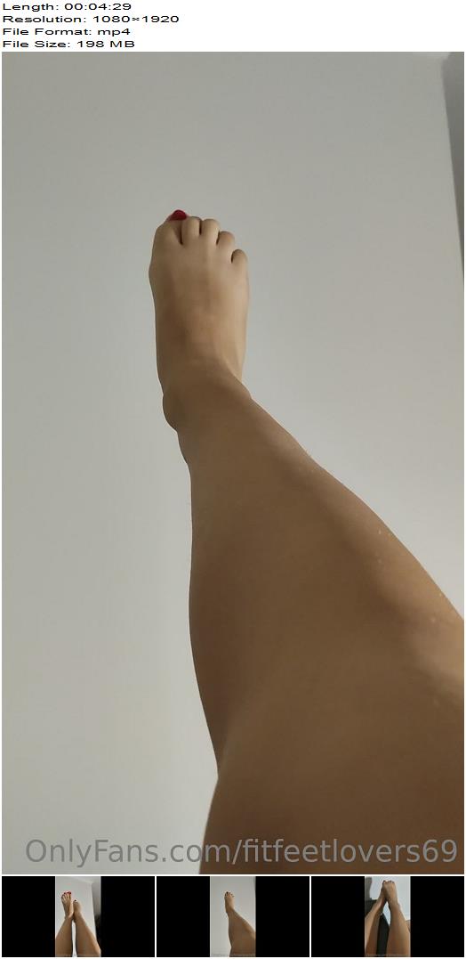 Fitfeetlovers  69 18 11 2022 2685312702 Foot Show On The Couch preview