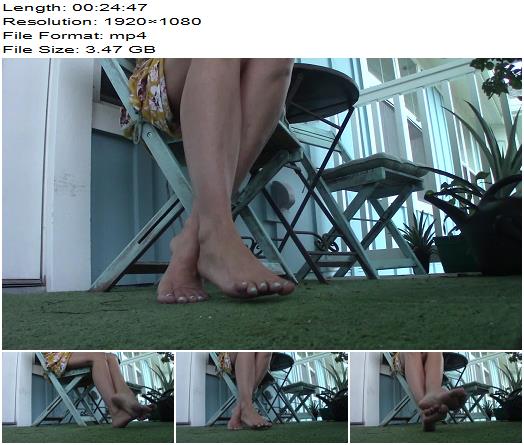 Goddess Gwen  Floor POV Foot Ignore preview