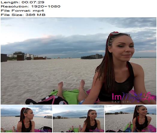 ImMeganLive  PUBLIC BEACH WACKING OFF preview