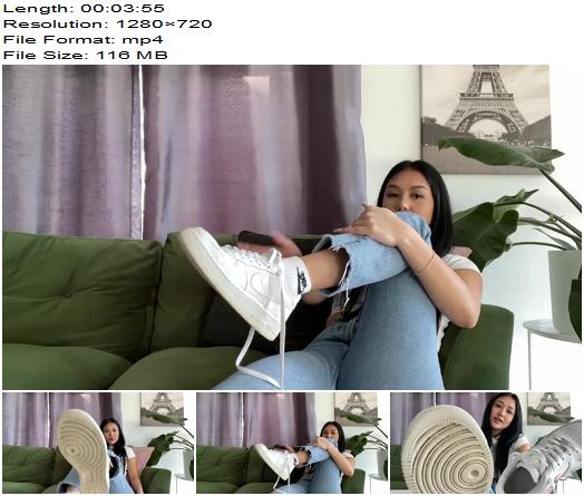 Miss Tiffany UK  SHOE LICKER BITCH preview