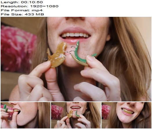 LittleRedheadLisa  Retainer Fetish Custom preview