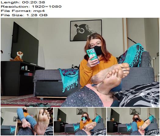 Miss ZetaMoon  Flip Flops slapping dirty feet cleaning and hard heel gagging preview