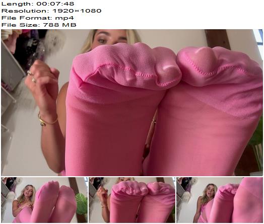 Mollyspoilme  Stroke to my feet in nylons with CE preview