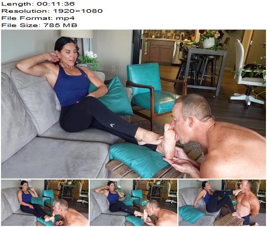 Goddess Zephy  Clean my feet after a long gym session preview