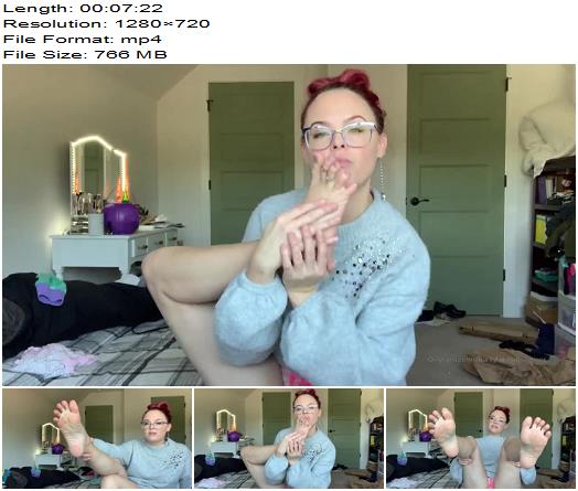 APantyhoseObsessions  This New Barefoot Worship Tease Vid preview