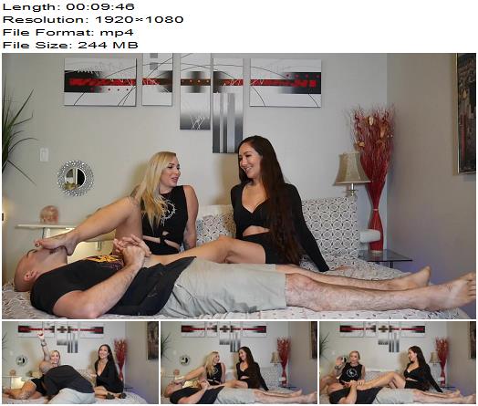 Sorceress Bebe  House Pet Worships Feet preview