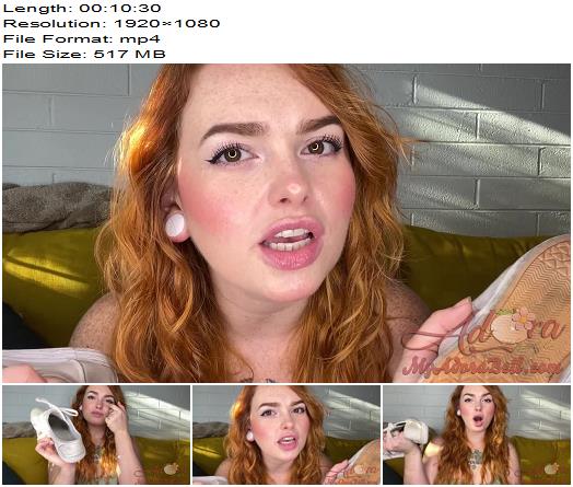 Adora bell Personal Sneaker Bitch preview